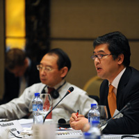 Ambassador Nobuyasu Abe, Advisory Board Member, (left); Nobumasa Akiyama, Associate Professor, School of International and Public Policy, Hitotsubashi University, Japan (right).